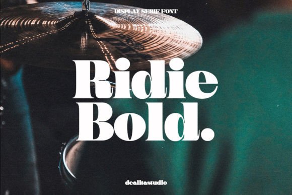 A Display Font That Feels Like a Smile